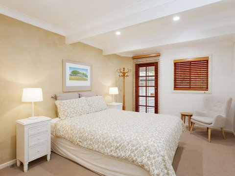 Beauty And The Beach', 88 Foreshore Drive - Large Home With WIFI & Water Views - Hotel WA 3