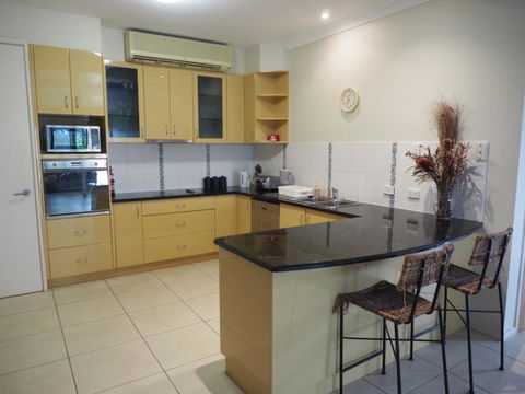 Bed And Breakfast With Airport Transfers And Rental Car - Hotel WA 1