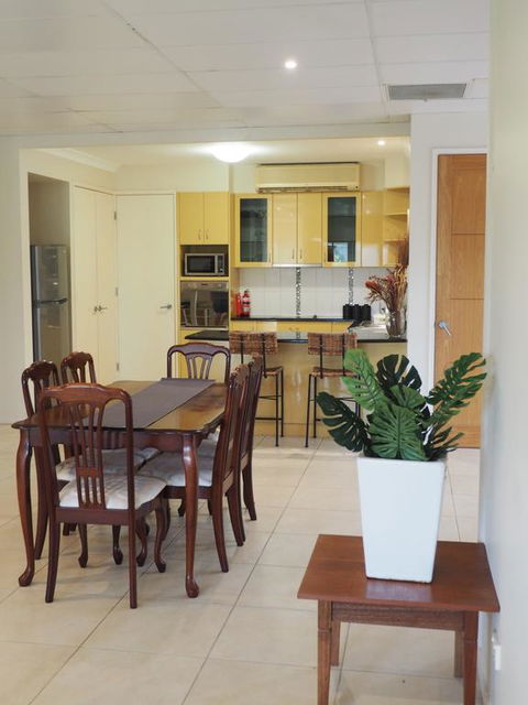 Bed And Breakfast With Airport Transfers And Rental Car - Hotel WA 0