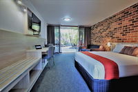 Book Yatala Accommodation Vacations Hotel WA Hotel WA