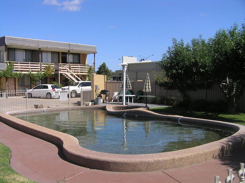 Belltower Motor Inn - Hotel WA 3