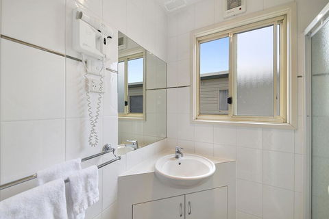 Benalla Tourist Park - Hotel WA 3