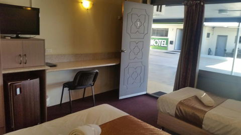 Biloela Centre Motel & Steakhouse Restaurant - Hotel WA 2
