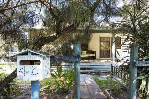 Bird Song - Iluka, NSW - Hotel WA 1