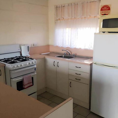 Black Swan Motor Inn - Hotel WA 3