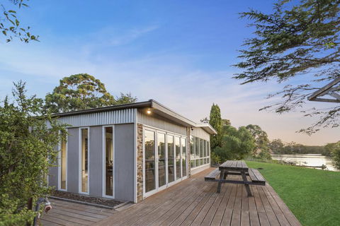 Bluff View River House - Stunning Riverfront - Hotel WA 0