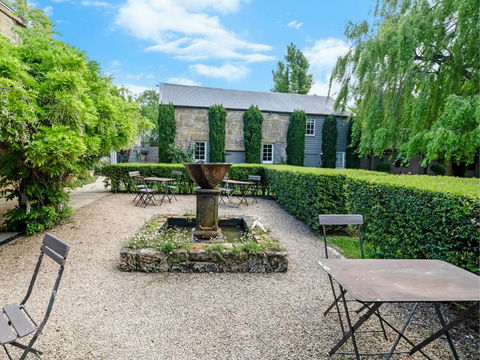 The Red Feather Inn - Hotel WA 1