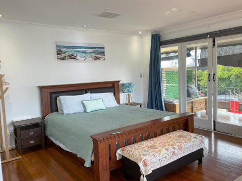 Zen Escape Guest House- Romantic Escape, Cozy Delight, Oasis Suite - Hotel WA 0