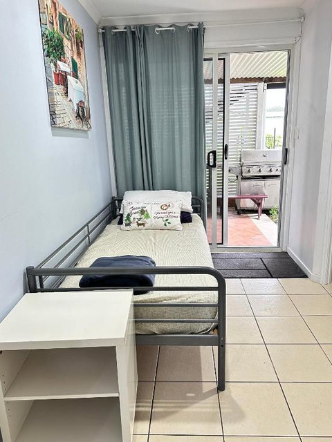 Zen Escape Guest House- Zen Garden Tiny Home, Nooky Studio - Hotel WA 1