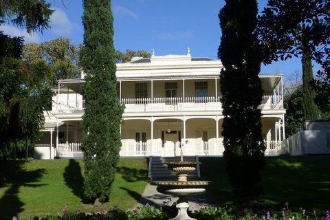 Melbourne City Tour: Lifestyle Of The Rich And Famous - Hotel WA 0