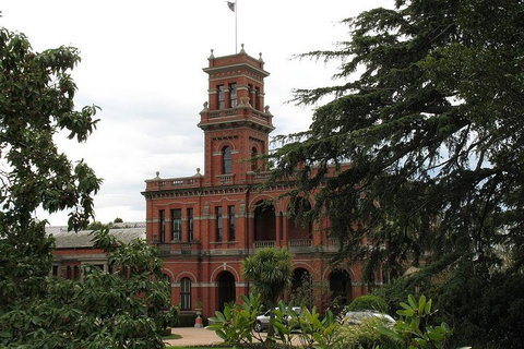 Melbourne City Tour: Lifestyle Of The Rich And Famous - Hotel WA 5