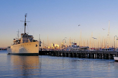 Melbourne City And Williamstown Ferry Cruise - Hotel WA 4
