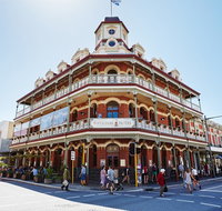 Perth and Fremantle Tour with Optional Swan River Cruise - Hotel WA