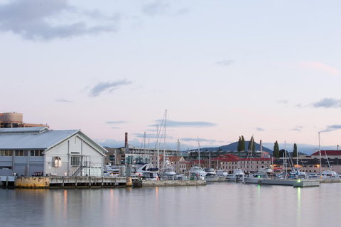 Hobart City Sightseeing Tour Including MONA Admission - Hotel WA 4