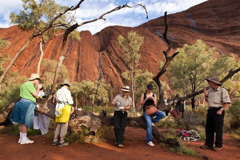 Full Uluru Base Walk At Sunrise Including Breakfast - Hotel WA 5