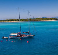 Ocean Free Green Island  Great Barrier Reef Snorkel Cruise Cairns 25 guests - Hotel WA