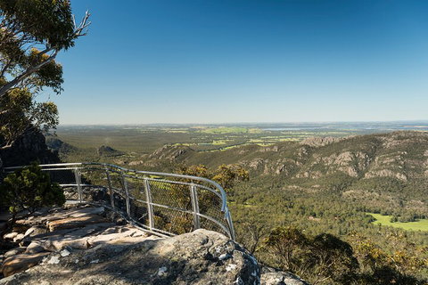 Great Ocean Road To Grampians 2 Day 1 Night Tour From Melbourne To Adelaide - Hotel WA 2