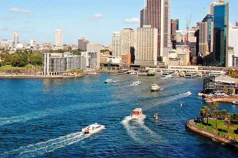 Explore The Culture Of Sydney Harbour On This Walking Audio Tour To Lavender Bay - Hotel WA 4