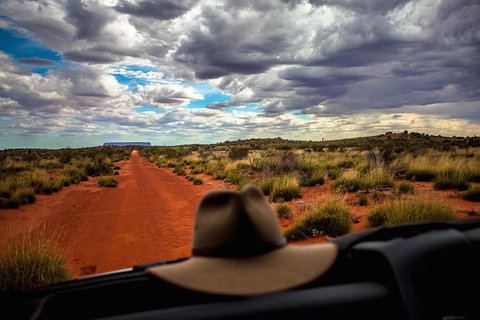 Mount Conner 4WD Small Group Tour From Ayers Rock Including Dinner - Hotel WA 4