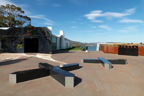 Moorilla Wine Meets Mona Art Day Trip - Hotel WA 1
